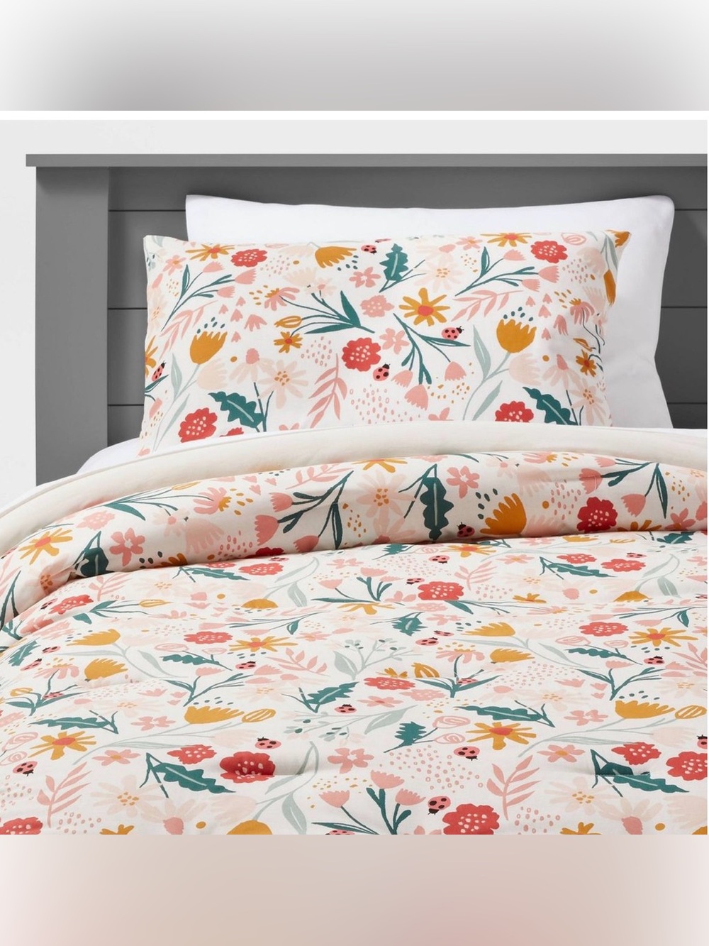 Pillowfort Floral Twin Comforter
